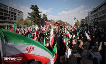 بدرقه شهیدان تنگسیری و اسحاقی توسط اهالی پایتخت 48