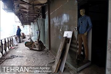 تخلیه اجناس مغازه های باقی مانده ساختمان پلاسکو -2 3