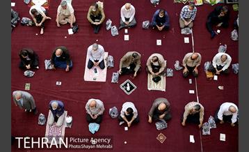 اقامه نماز عید فطر در مسجد امام حسین(ع) 24