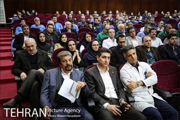آیین کاشت درخت در بیمارستان شریعتی توسط شهردار تهران 11