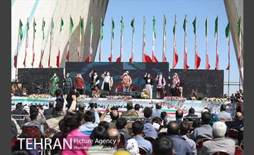 جشن تحویل سال ۱۴۰۰ در میدان آزادی  19