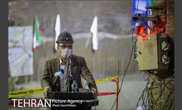 ورود ماشین حفار تونل به ایستگاه میدان حضرت عبدالعظیم الحسنی(ع) در خط 6 مترو 13