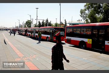 آیین بهره‌برداری از ۴۰ دستگاه اتوبوس دوکابین بازسازی شده 6