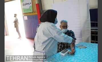 افتتاح و بهره برداری از مرکز واکسیناسیون تجمیعی منطقه ۱۲