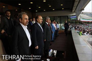 حضور شهردار تهران در استادیوم ازادی 2