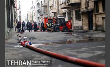 پایان عملیات اطفای حریق ساختمان برق حرارتی میدان ولیعصر 16