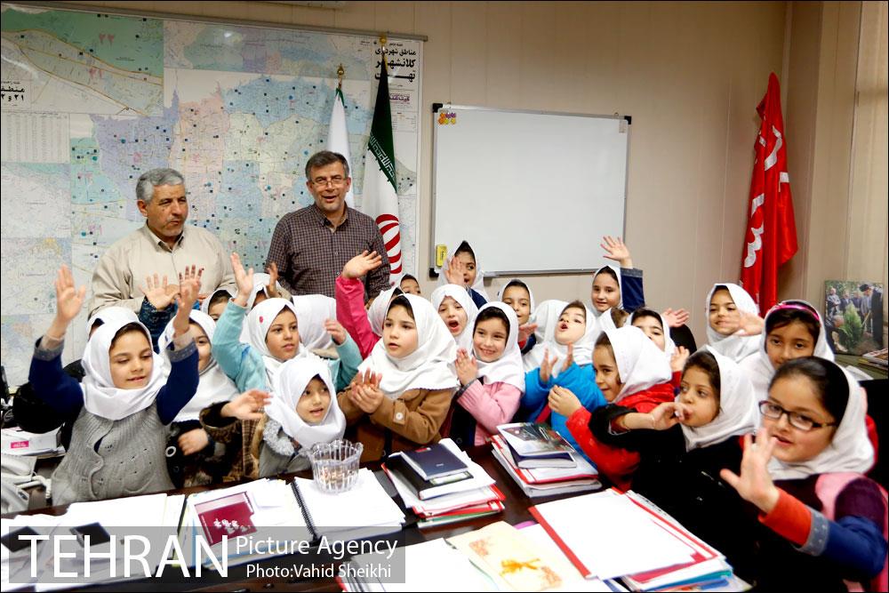 کلاس اولی‌ها میهمان معاون خدمات شهری شهردارتهران 1