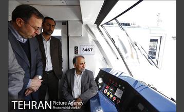 بهره برداری از 28 واگن جدید و 16 واگن اورهال 15