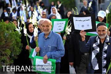 پیاده روی و گردهمایی سالمندان با حضور شهردار تهران 13