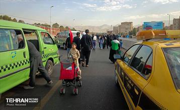 خدمت‌رسانی رایگان تاکسی‌های شهری به شرکت‌کنندگان مراسم تشییع پیکر آقای شهید ایران 10