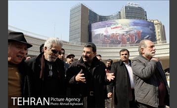 بازدید هنرمندان از بروژه بلازای ولیعصر 25