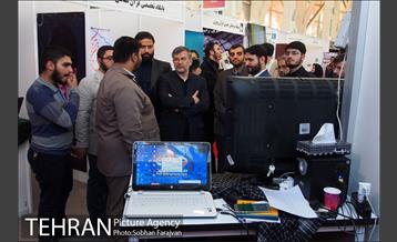 بازدید مهندس عبدالهی از نمایشگاه رسانه های دیجیتال انقلاب اسلامی  5