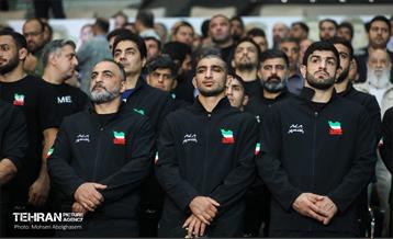 مراسم تجلیل از کشتی‌گیران قهرمان جهان (جشنی برای ایران) 52