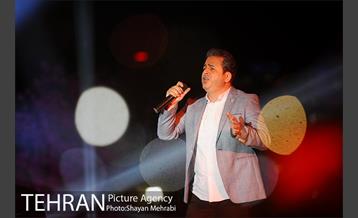 ویژه برنامه شب فیروزه ای در دریاچه شهدای خلیج فارس 5