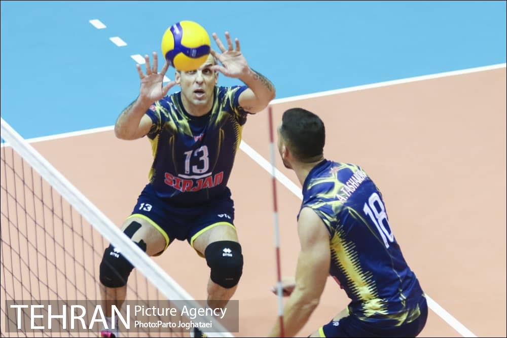 دیدار تیم های والیبال سپاهان و فولاد سیرجان 3