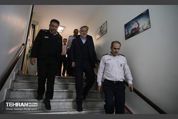 بازدید شهردار تهران از ستاد فرماندهی عملیات آتش نشانی 4