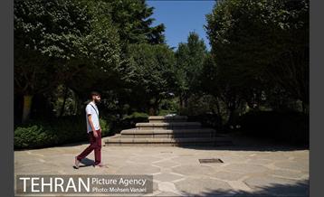 بوستان نیاوران 12