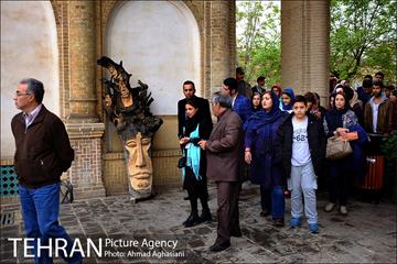 عمارت مسعودیه در میدان بهارستان 24