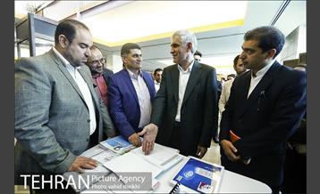 بازدید شهردار از نمایشگاه دستاوردهای معاونت توسعه منابع  انسانی شهردار تهران 9