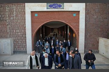 بازدید رئیس شورای شهر و سرپرست شهرداری تهران از کوشک باغ هنر 13