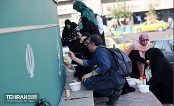 رویدا هنری جبهه مقاومت در میدان انقلاب 32