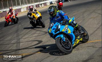 راند اول مسابقات موتور ریس آقایان و بانوان 30