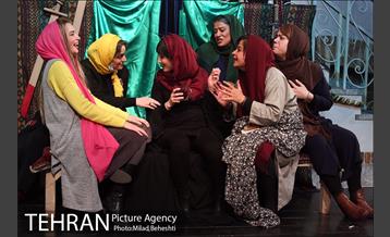 نمایش نام تمام مادران...‎ 21