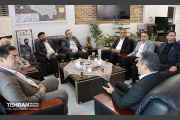 بازدید مدیران اداره کل سرمایه انسانی از شهرداری منطقه ۱۲ 37