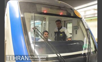بازدید معاونت حمل و نقل و ترافیک شهرداری تهران و اعضای شورای شهر تهران از عملیات تکمیلی خط ۷ 21
