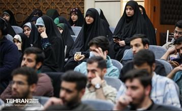 نشست صمیمانه شهردار تهران با مسئولین پایگاههای بسیج دانشجویی تهران 14