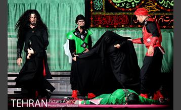 اجرای تغزیه اباعبدالله الحسین در میدان ولیعصر(عج) 23