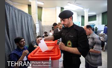 انتخابات ریاست جمهوری و شورای شهر و روستا در حسینیه ارشاد 27