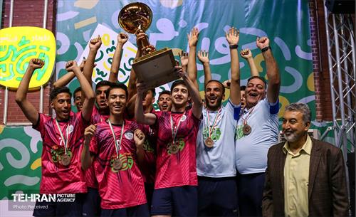 پایان رقابت‌های والیبال قهرمان شهر 14