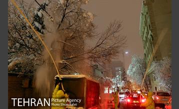 بازدید شبانه مدیران شهری از سایت های برف روبی  1