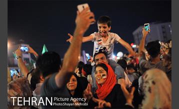 شادی خیابانی مردم بعد از پیروزی تیم ملی ایران 8