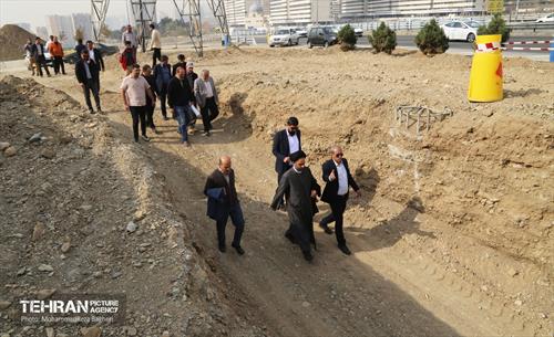 بازدید عضو شورای شهر از پروژه‌های منطقه ۲۲ 13