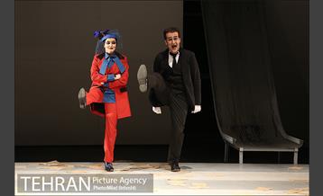 نمایش گرگاس ها یا روزبخیر آقای وزیر‎ 29