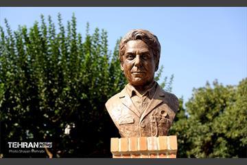 رونمایی از سردیس دکتر ضیاءالدین یزدیان 8