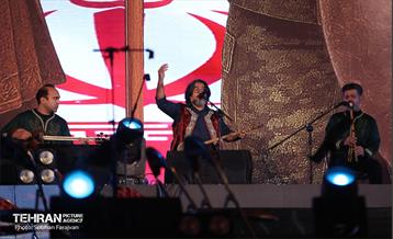 رویداد «شب ایران» در میدان انقلاب اسلامی 10