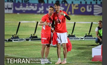 اهدای جام قهرمانی لیگ برتر به تیم پرسپولیس 38