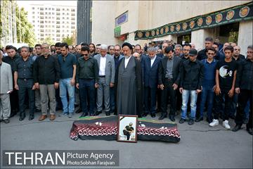 تشییع پیکر مهدی شادمانی  32