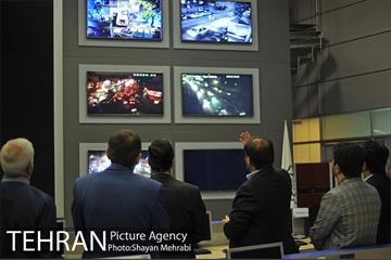 سرپرست شهرداری تهران و رئیس مرکز ارتباطات و امور بین الملل شهرداری تهران در بازدید از فعالیت‌های شبانه شهرداری و زندگی شبانه مردم تهران 3