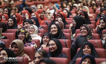 آیین گرامیداشت مقام شامخ معلم و تجلیل از معلمان نمونه منطقه ۱۷  39