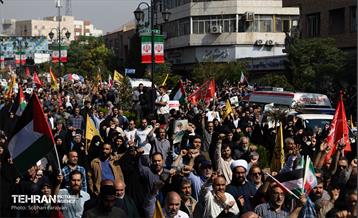 مراسم تشییع پیکر شهید سردار عباس نیلفروشان - 2 9