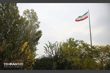 طبیعت پاییزی باغ راه فدک تهران 7