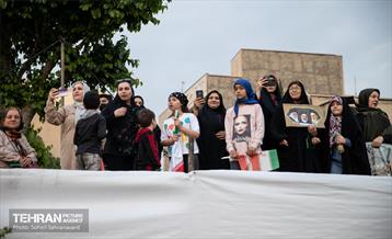 حضور رئیس جمهور در جمع مردم جنوب غرب تهران 1