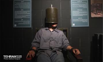 آیین افتتاح نمایشگاه موزه عبرت در باغ موزه قصر 17