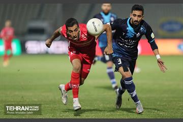 دیدار تیم های فوتبال پرسپولیس و پیکان 13