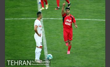 دیدار تیم های فوتبال پرسپولیس و پدیده