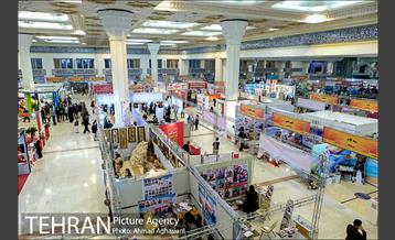 سومین روز نمایشگاه مطبوعات 1